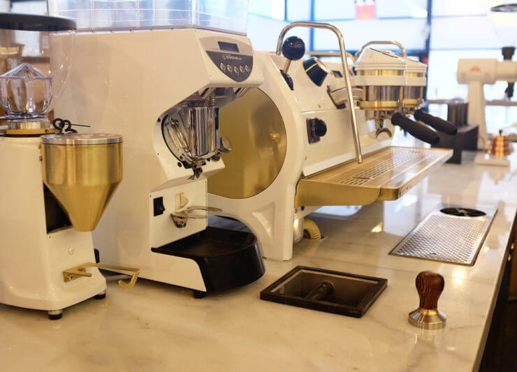 grinder and coffee machine in Bluestone Dumbo. 
