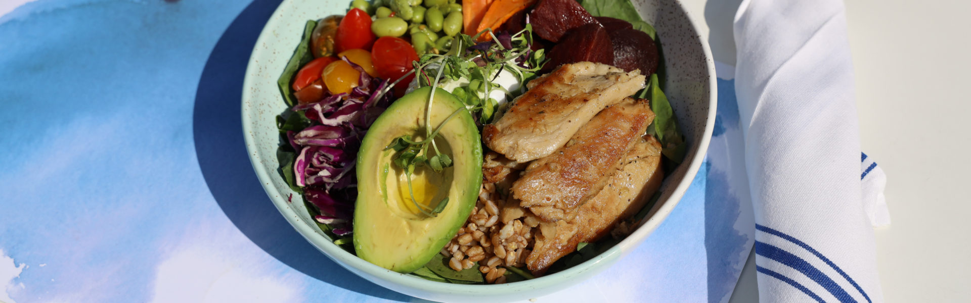 Bluestone Lane Best Mates Bowl with Daring vegan chicken